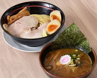 【大阪】豚骨と魚介の合わせスープが濃厚！「塚本一盃」のつけそば