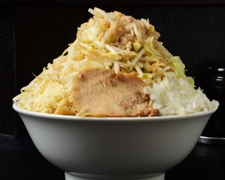 二郎系から洋風つけ麺まで！激戦区塚本のラーメン店8選