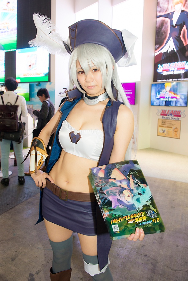 「天空のクラフトフリート」のリーブルに扮するコスプレイヤー