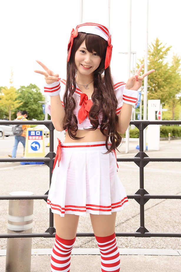 「アイドルマスター シンデレラガールズ」の島村卯月に扮する あすにゃんさん