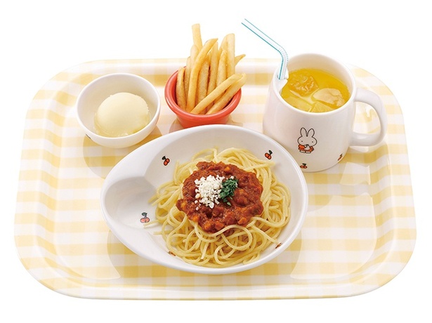 「星乃珈琲店」のお子さまランチ「ミートソーススパゲッティー」(コクーン1 2階)