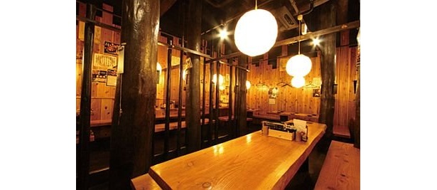 丸太の柱や梁(はり)を使うのは全店共通
