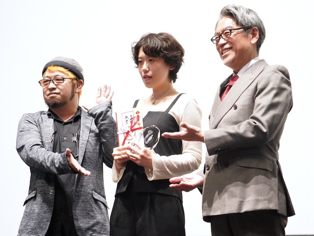 清水監督と片桐絵梨子、第1回、第2回に引き続き「日本ホラー映画大賞」のチェアマンを務める井上伸一郎