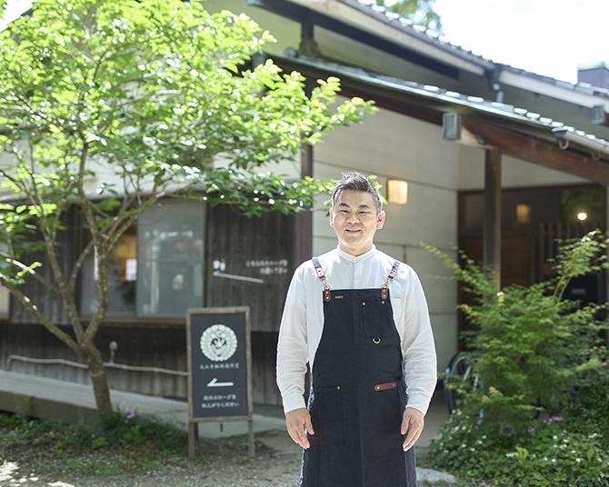 コーヒーで旅する日本／関西編｜コーヒーの“わからない”を解きほぐす。古刹の中に開かれた頼れるロースター。「太山寺珈琲焙煎室」