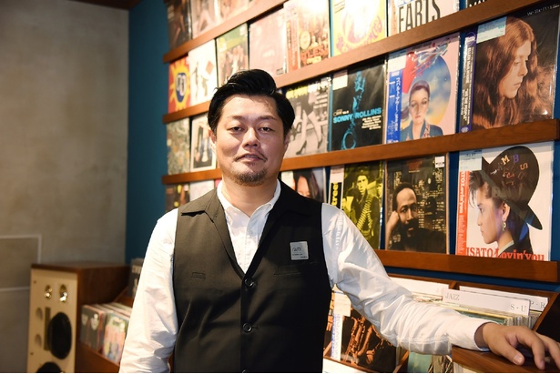 六本松 蔦屋書店館長の南原尚幸さん。「この店を福岡の文化の発信地にしていきたいですね」と意気込みを語ってくれた