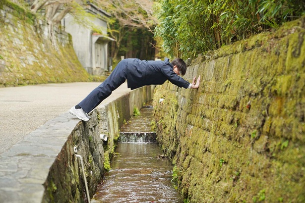  川に落ちたりボールにぶつかったり、矢野くんの日常はトラブルだらけ…