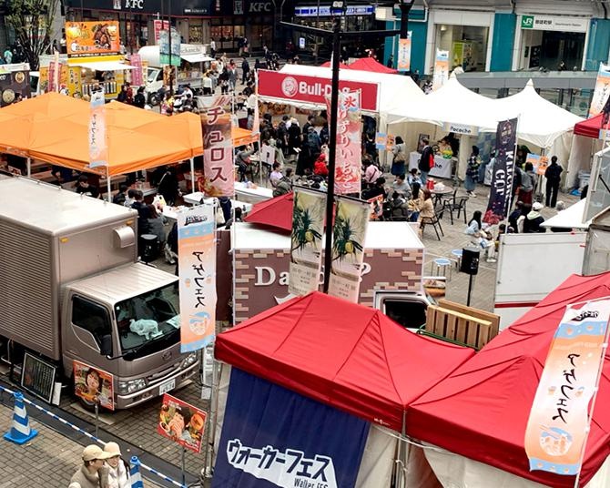 おいしい揚げ物が渋滞！大盛況フードフェス「アゲフェス」の裏の立役者「モビマル」とは？