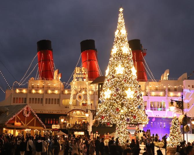 東京ディズニーシーで“クリスマスの絶景”に感動！1000円以下のおすすめグルメも紹介