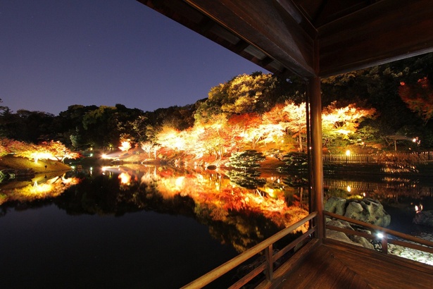 南湖 楓岸の紅葉は絶景／特別名勝 栗林公園