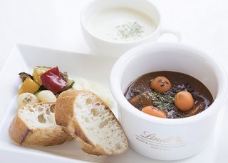 チョコレートを使ったランチ!?リンツショコラカフェはランチメニューを一新