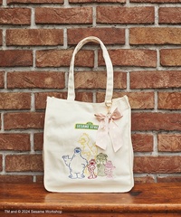 「SESAME STREET スクエアトートバッグ」(7300円)