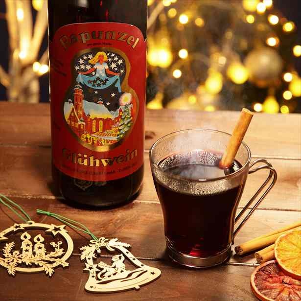 クリスマスマーケットには欠かせない“グリューワイン”