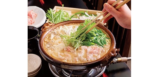 肉や魚介、残りの具を入れて約10分で完成！