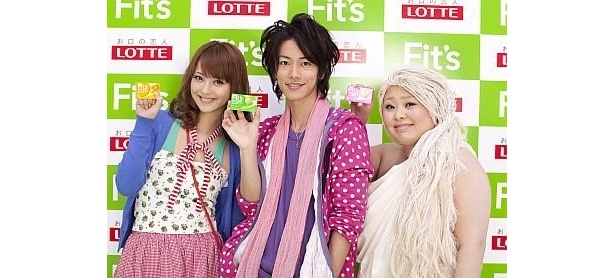 CMで共演した3人