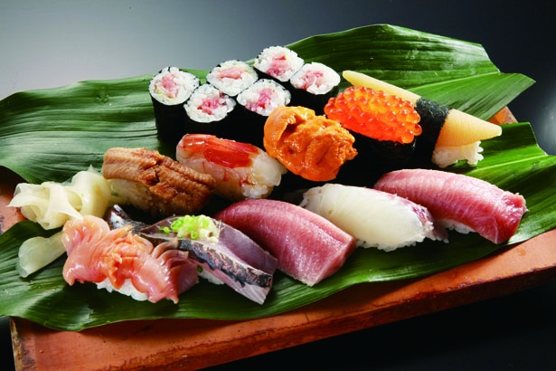 「磯寿司」の特上にぎり3780円。絶品の大トロを目当てに食べに来る人が多い