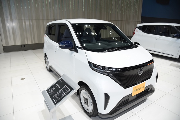 BEAMSがデザイン監修を行った特別仕様車“ビームスエディション”のSAKURA