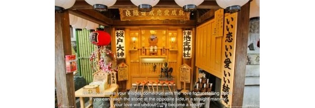 本殿に赴く前に手水舎で身を浄め…