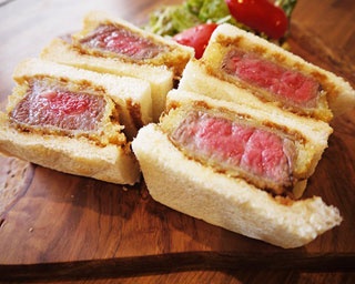 注目の六本松エリア！下町風情が残る一角で看板＆人気料理に舌鼓