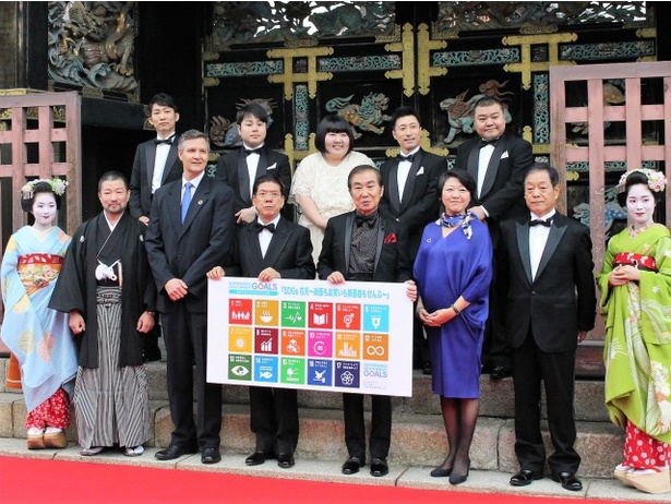 国連総会で採択されたSDGsを盛り上げるためのチーム。13日(金)に祇園花月で「SDGs花月」を開催。西川きよし、桂文枝、月亭八方ほか