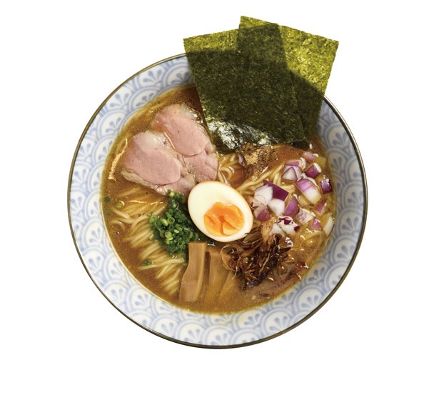 濃厚ながらあと味はさっぱりの醤油ダレなどこだわりが詰まった「清そば」(750円)