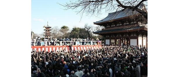 会場は、約1万人がぎゅうぎゅう詰め！