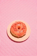 「いちごのドーナツ」(360円)