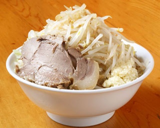 【福島】白河で異彩を放つ「G系」がドーン！ 毎日変わる手打ち麺をワシワシと噛みしめよ