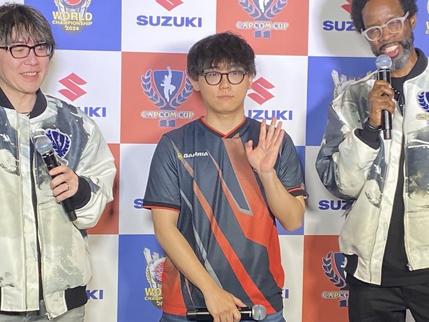 初日インタビューを受けるShuto選手