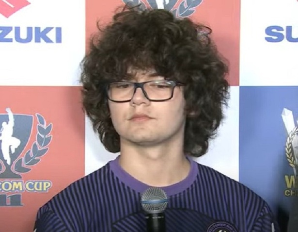 1位突破のBLAZ選手はまだ15歳！