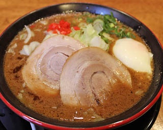 【実食】一風堂の期間限定メニュー「ソースとんこつ」は、アリなのか？