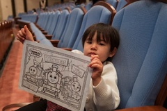 フライヤーの裏は塗り絵になっていた