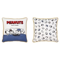 B賞「SNOOPY & SIBLINGS クッション」