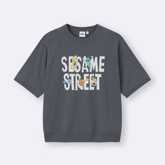 「スウェT(5分袖) Sesame Street」(1990円) カラー：DARK GRAY