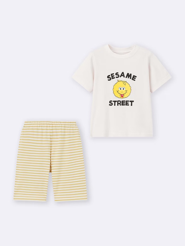 「KIDS(男女兼用) ラウンジセット(半袖＆ショートパンツ)Sesame Street」(1990円) カラー：OFF WHITE