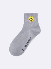 「ソックス Sesame Street」(390円) カラー：GRAY