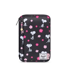  「Herschel Burrard Organizer Tech スヌーピーチェリーブロッサムブラック」(9800円)
