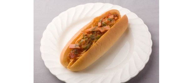 イタリアンドッグ￥150／味付けがしっかりしていてボリュームがあるから、ガッツリ食べたい人にオススメ