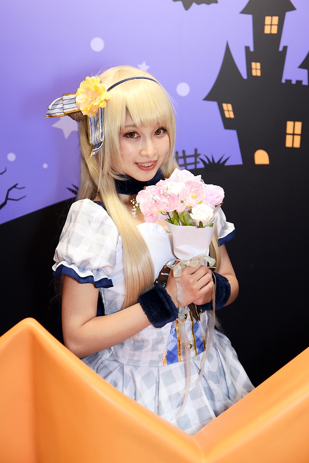 「ラブライブ！」の南ことりに扮する まよさん