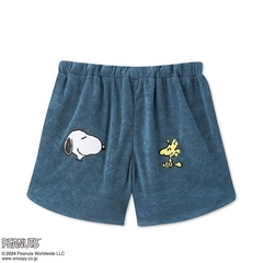 スヌーピーとウッドストックのアップリケ入りで後ろ姿もかわいい