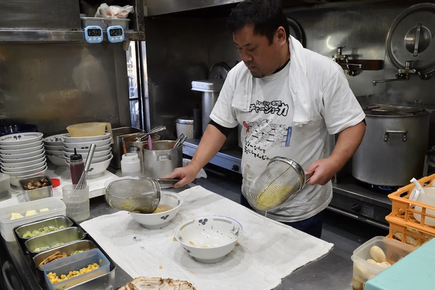 オーナー・溝呂木健一さん「カロリーなんて気にせず、存分に味わってください！」