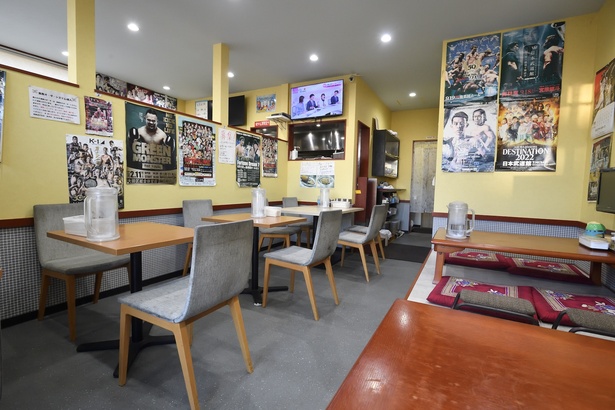 有名プロレスラーも訪れる有名店。座敷もあり、団体利用にも最適