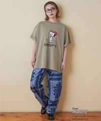 「スヌーピー ビッグTシャツ(カーキ)」(7590円)