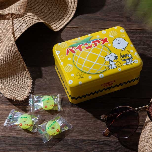 「スヌーピー パインアメ缶」(1430円)発売