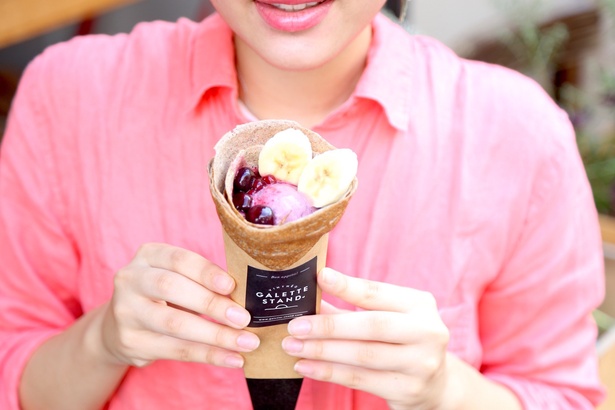 忙しくて時間がない時や片手でパクリと食べたい時など、手軽に食べられるようにアレンジされたガレット