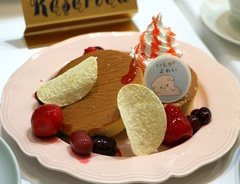 無限ループ間違いなし！の「やせたいけどたべちゃうパンケーキ」(1450円)