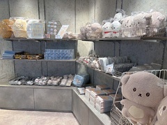 店舗に併設された物販コーナー