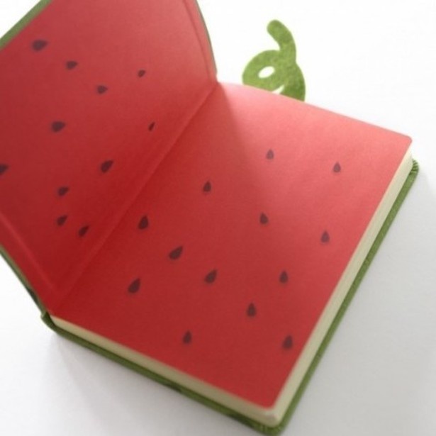 ジューシーフルーツシリーズ「Juicy Notebook」(1188円)