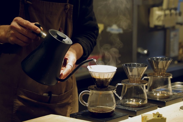 コーヒーはすべてハンドドリップで抽出