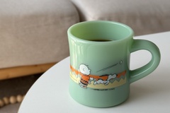 「'60s ヴィンテージミルキーカラーマグ」(2640円)