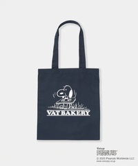 「VAT BAKERY PEANUTS TOTE BAG」(4400円)※ネイビー